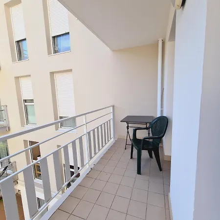Spacieux, Centre Ville, 2 Chambres, Parking, Proche Toutes Commodites - Fr-1-485-122 * Les Sables-d'Olonne